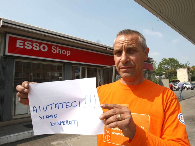 Negozianti distrutti dal cantiereMonza protesta: «Sulla gru»