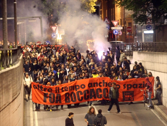 Monza, sfrattati da via AspromonteAutonomi occupano altro stabile
