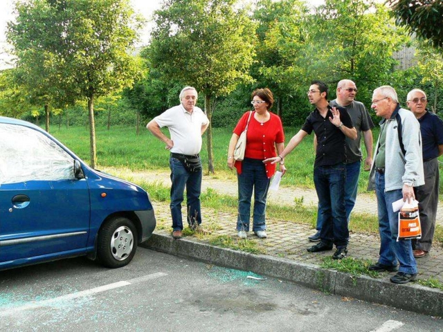 Cesano, via De Medici senza paceDanni a 20 auto, furti e vetri rotti