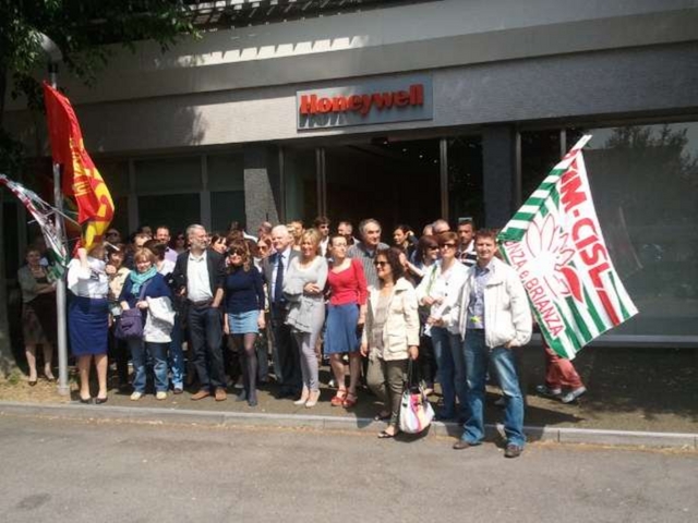 Monza, 13 tagli alla Honeywell:i lavoratori scioperano