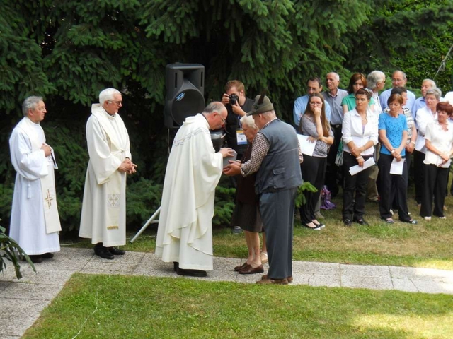 Donata la reliquia di don GnocchiSanta messa all’Hospice di Monza