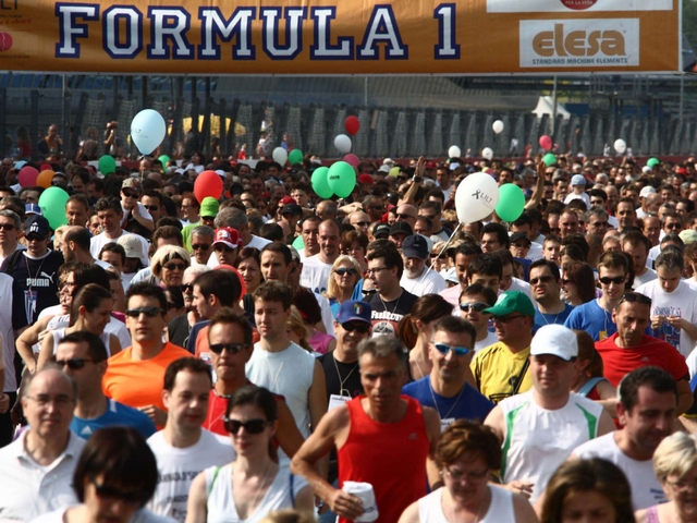 Monza, in migliaia alla Formula 1In autodromo corre la solidarietà