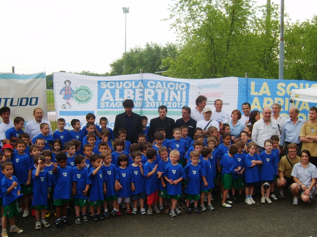 Besana, Demetrio Albertini inaugurala nuova sede della scuola calcio