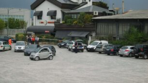 Verano, pota cespugli sul terrazzoPrecipita per quattro metri: grave