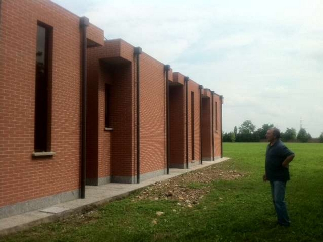 Cimitero, ladri con le ali ai piediCustode sente rumori, già spariti