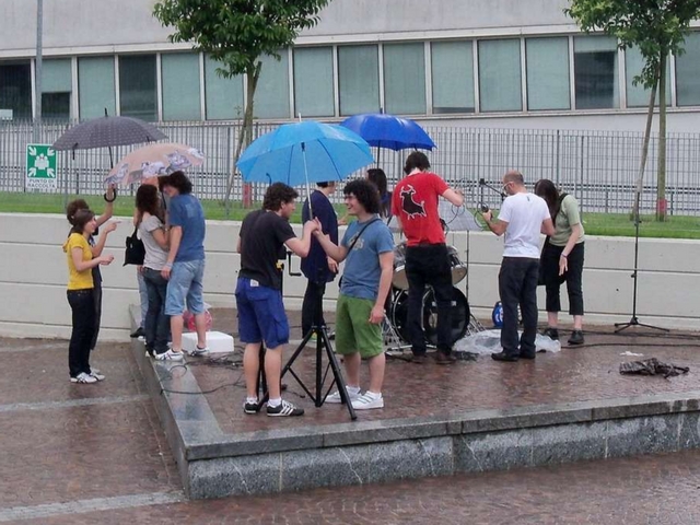 Il «Vedano Summer Festival»slitta per pioggia: musica e arte