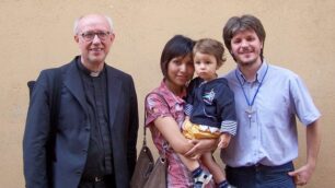 Seregno, coniugi in partenzaper la Bolivia: croce missionaria