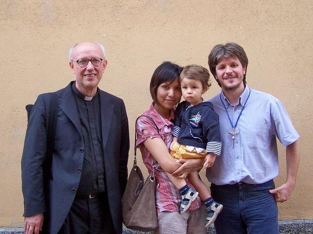 Seregno, coniugi in partenzaper la Bolivia: croce missionaria