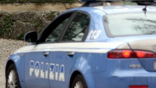 Monza, rapinano due passantiUno fugge, l’altro in manette