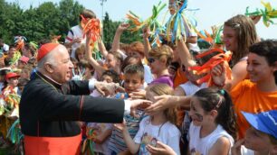 Il cardinale Tettamanzi ad AgrateCon i ragazzi per il Vismara day