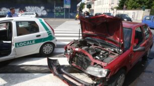 Monza, scontro all’incrocioFeriti e traffico nel caos