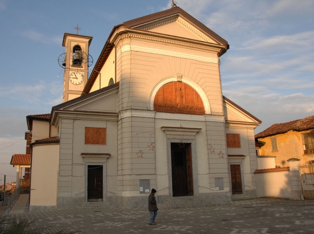 Sorpresi a rubare in chiesaOrnago, il parroco li fa arrestare