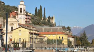 Brindisi sotto le stellea Riva di Solto