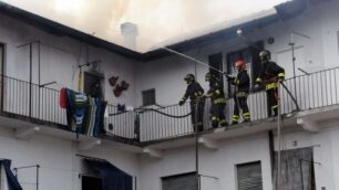 Sette famiglie ancora sfollatedopo l’incendio a Cascina Gaeta