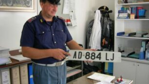 Seregno, condannato a tre mesiper una targa «fai da te»
