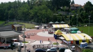 Sovico, il vicolo Lambrocontro le urla e i fracassoni