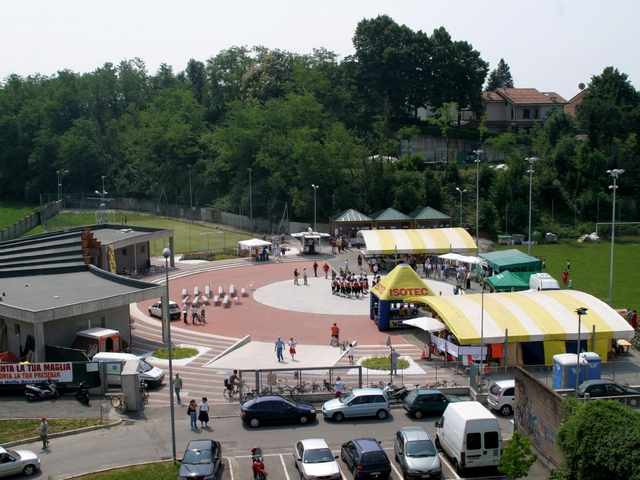 Sovico, il vicolo Lambrocontro le urla e i fracassoni