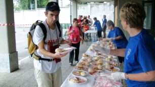 Besana, via alla ”Magnalonga”:8 km tra i piatti della tradizione