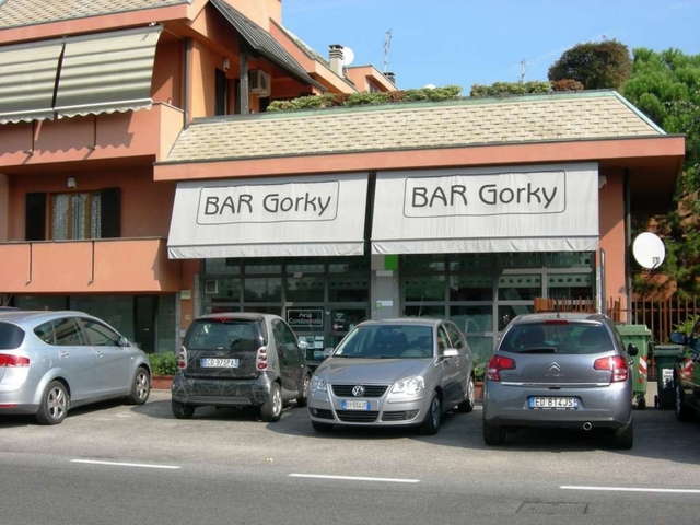 Seregno: rapinatorecol coltello al bar Gorky