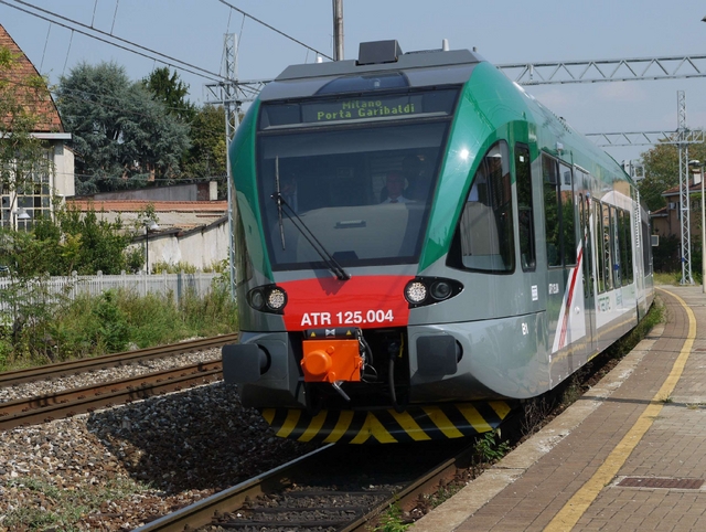 Il passeggero è senza bigliettoAggredito controllore sul Besanino