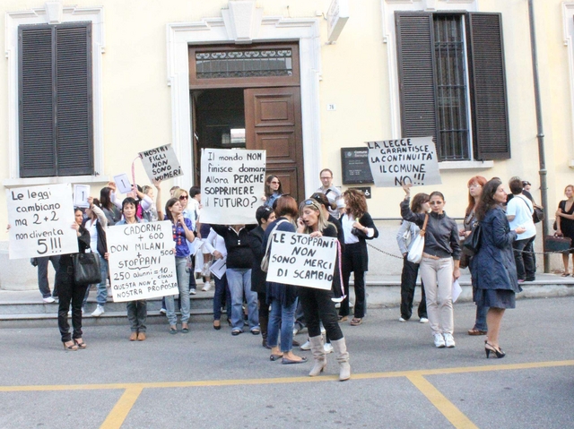 Seregno, questione plessi scuole:genitori scendono in strada