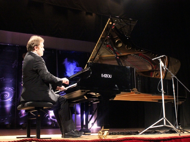 Il russo Alexey Chernov vincitore del concorso pianistico Pozzoli