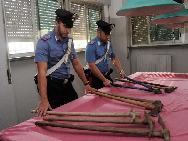 Lentate, tentano furto al BennetLadri messi in fuga dai carabinieri