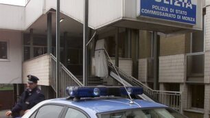 Picchia la moglie, violenta le figlieManovale arrestato dalla polizia