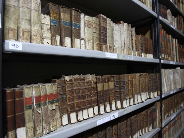 Monza e la biblioteca di barnabitiVendita di libri per il progetto