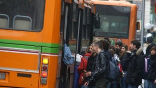 Scuole, le regole per sopravvivereBus navetta e permessi speciali