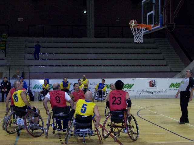 Seregno: sul parquet o in vasca,lo sport per disabili vince