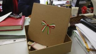 Neanche i soldi per il tricoloreI magistrati fanno la colletta