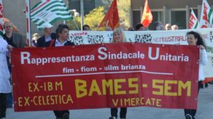 Presidio dei lavoratori Bames Semdavanti alla sede della Regione