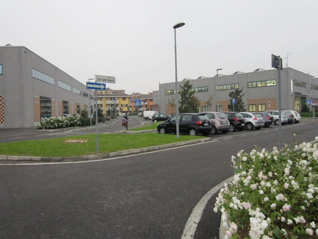 Macherio, no al polo commercialeFirme anche a Sovico e Biassono