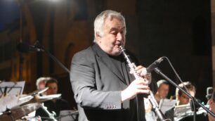 Paolo Tomelleri, maestro di jazzin concerto con allievi Appiani