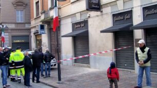 Seregno, cade un pezzo di muroma nessun danno per i passanti