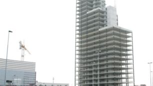 Grattacielo incompiuto di Desio,il tribunale fa ripartire il cantiere