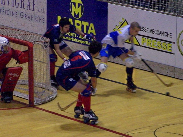 Hockey, Seregno vince di misuraIn bilico la qualificazione alla Cers