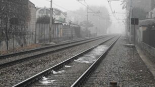 Suicida sotto il treno a BovisioTraffico bloccato, bus sostitutivi