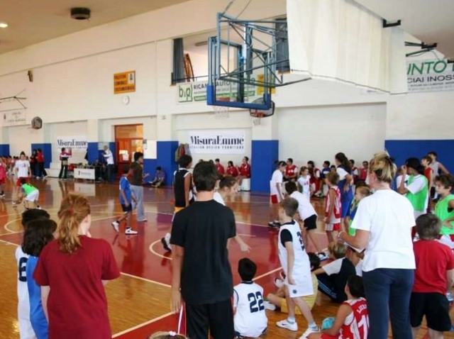 Da Arcore assist alla normalitàTorneo di basket al PalaUnimec