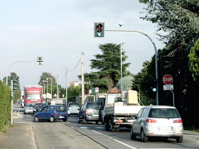 Muggiò: smog e trafficoVia Buonarroti in rivolta