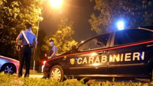 Senago, tre armati di machetetentano rapina in tabaccheria