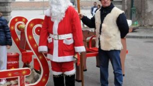 Vuoi Babbo Natale a casa tua?Chiamalo, arriva per solidarietà