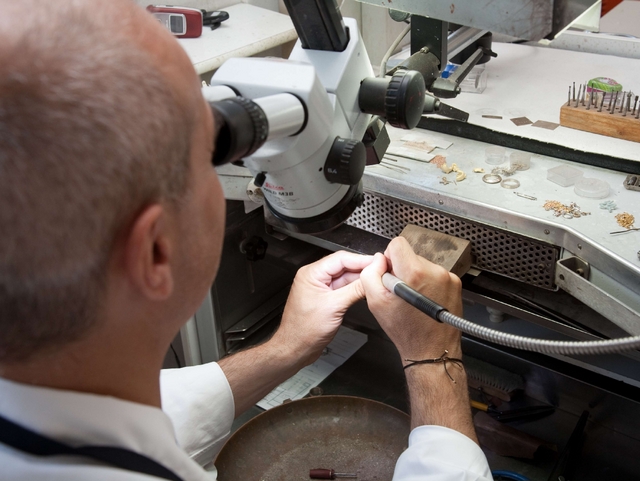 Antiche botteghe di gioielliMonza, l’orafo torna di moda