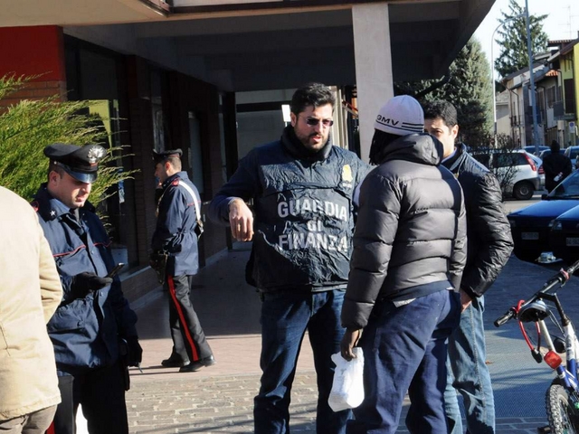 Seregno: Cc e Gdf, controlliin stazione e al mercato