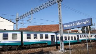 «Solo i ritardi sono puntuali»La voce dei pendolari a Monza