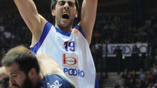 Cantù, violato il PalaDesio
Eurolega: passa il Fenerbahce