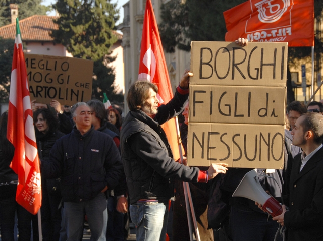 Licenziamento per 54 dipendentidella Borghi trasporti di Vimercate