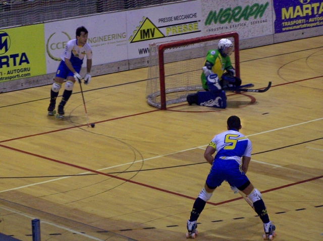 Nove schiaffi dal Lanaro BreganzeSeregno hockey, notte senza fine