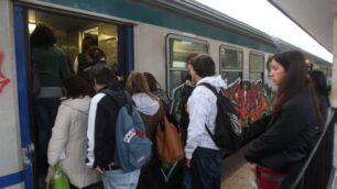 Pendolari e studenti brianzoli:treni, bus e metrò con lo sconto